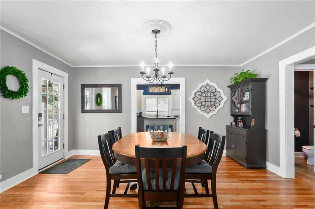 1104 W 7th Street — photo 16