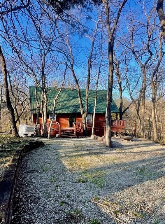 518 SW Lakeside Drive — photo 5