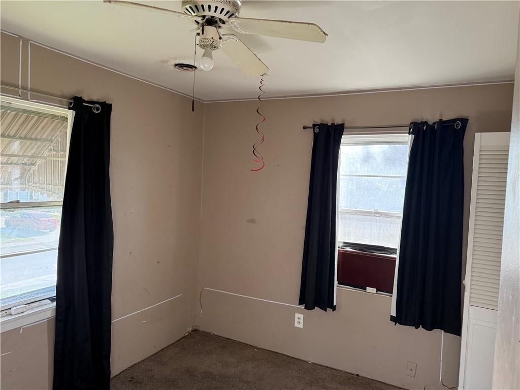 5025 Forest Avenue — photo 11