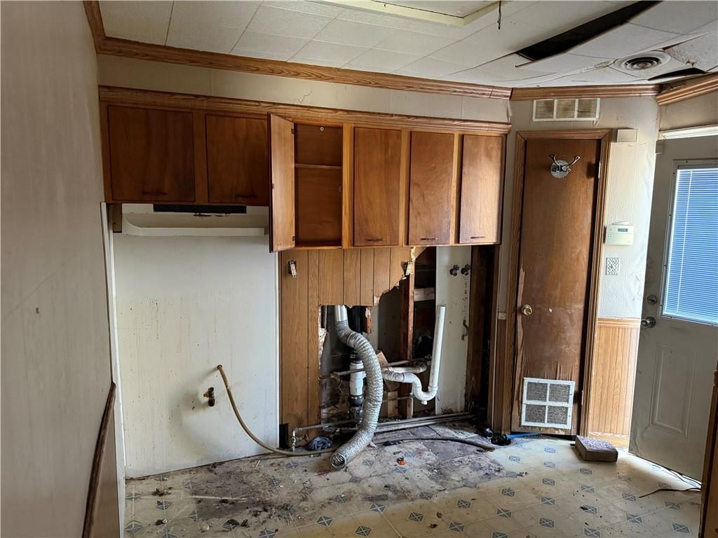 5025 Forest Avenue — photo 5