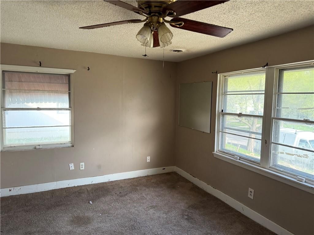 5025 Forest Avenue — photo 6