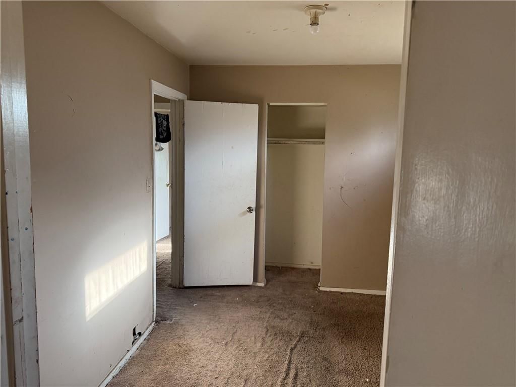 5025 Forest Avenue — photo 8