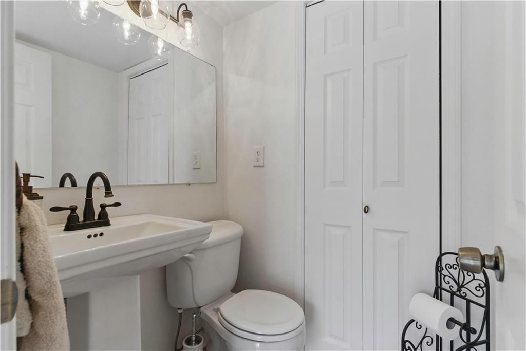 14922 Forest View Circle — photo 42