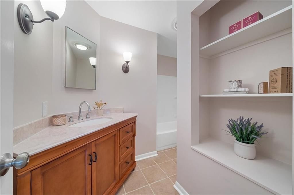 5831 Mastin Street — photo 20
