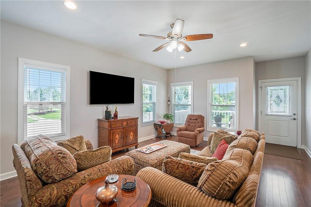 509 N Birch Street — photo 11