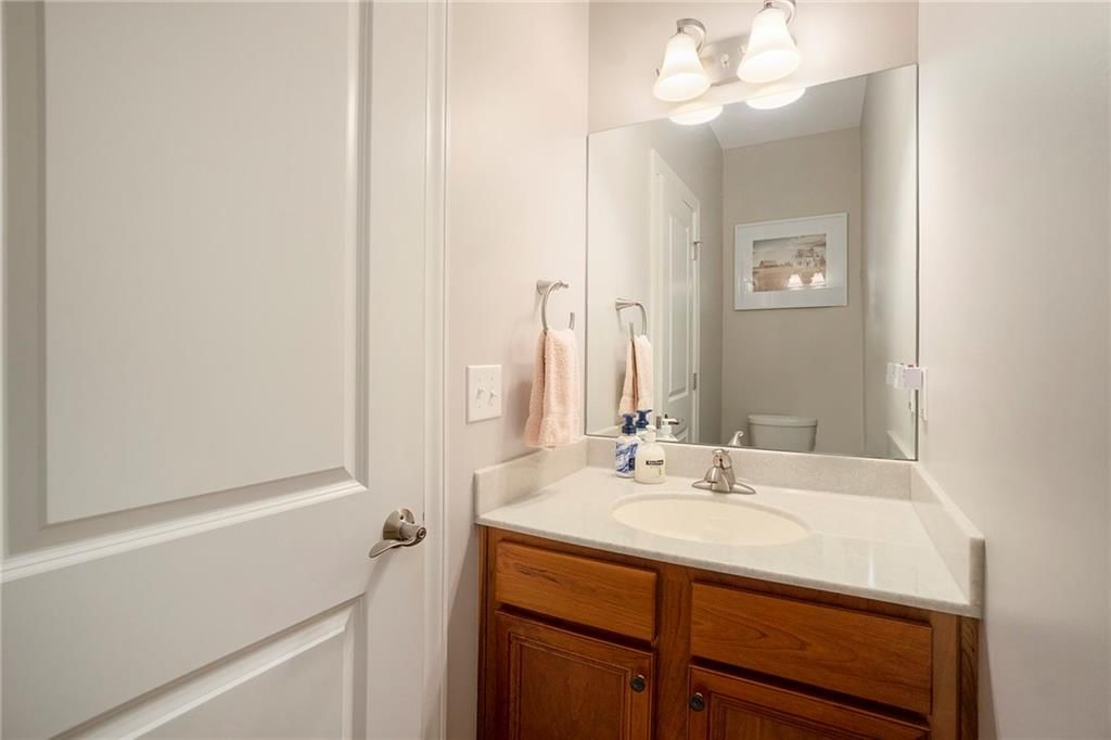 509 N Birch Street — photo 15