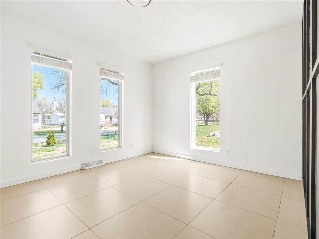 604 Libel Street — photo 9
