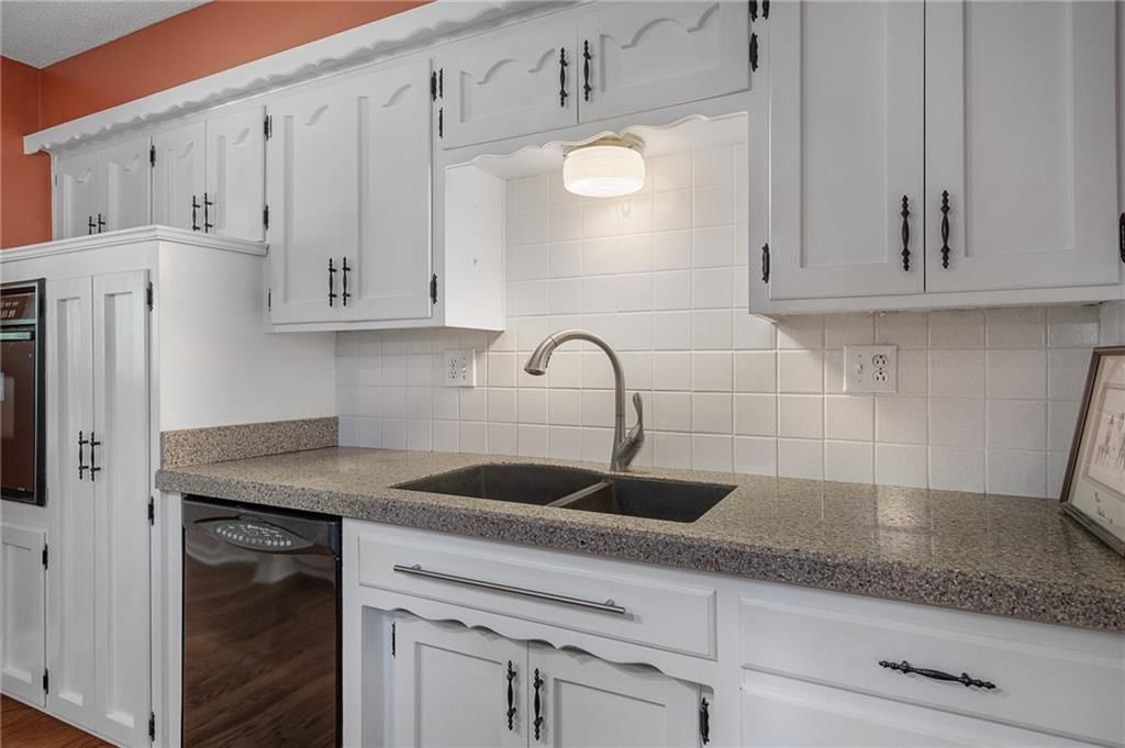 8950 Rene Street — photo 11