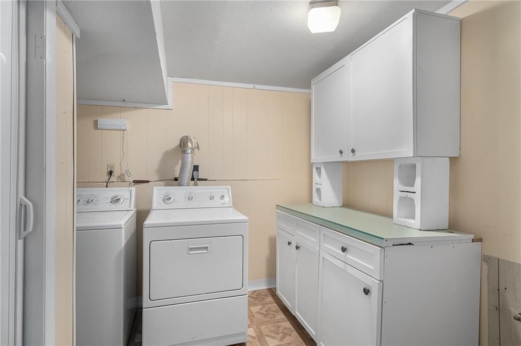 8950 Rene Street — photo 26