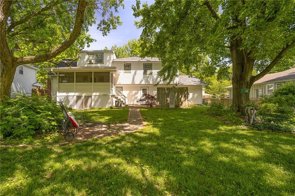 8950 Rene Street — photo 33