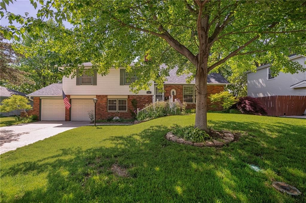 8950 Rene Street — photo 38