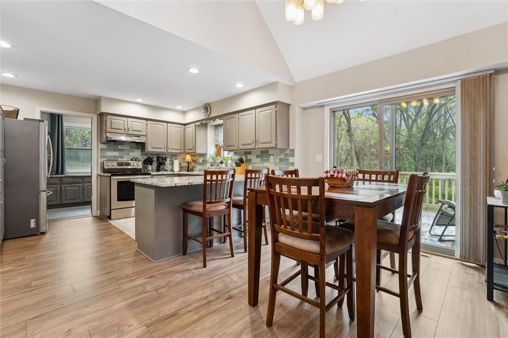 1161 SW Kimstin Court — photo 15