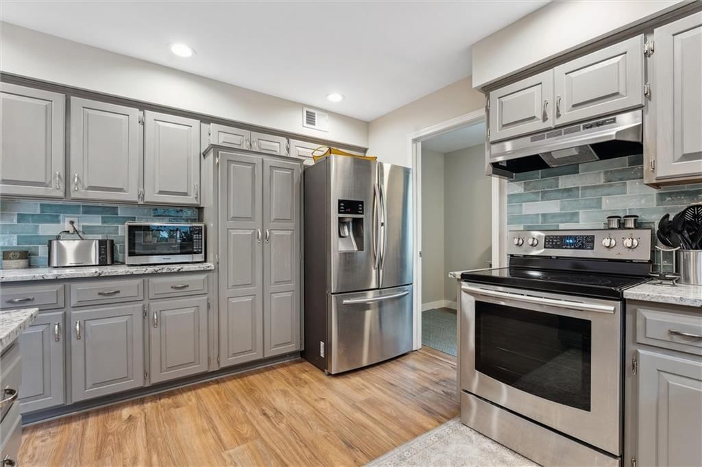 1161 SW Kimstin Court — photo 9