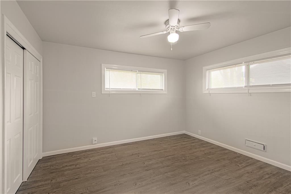 10913 Ewing Avenue — photo 13