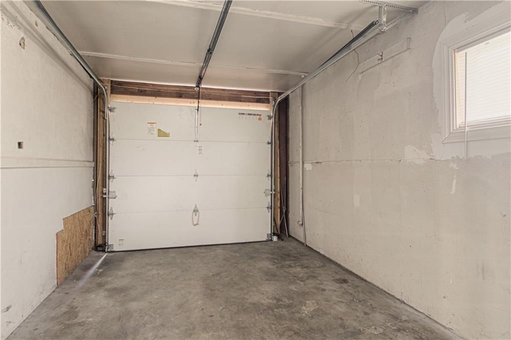 10913 Ewing Avenue — photo 19