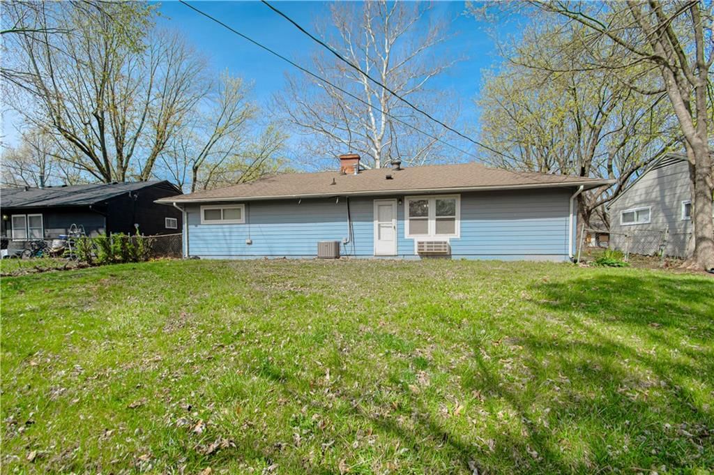 10913 Ewing Avenue — photo 21