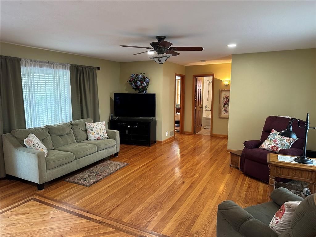 618 E Partridge Avenue — photo 4