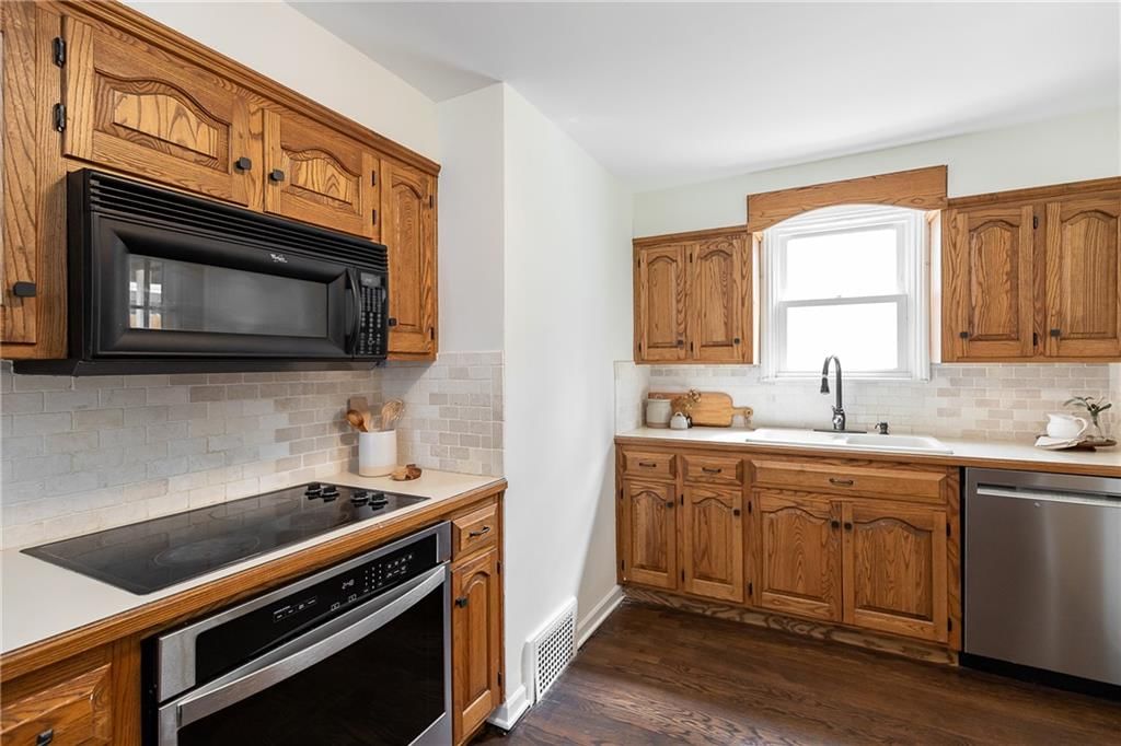 7224 Walnut Street — photo 17