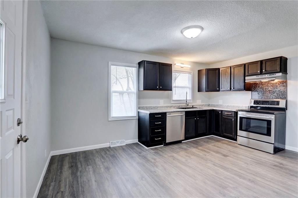 1703 Tilden Street — photo 10