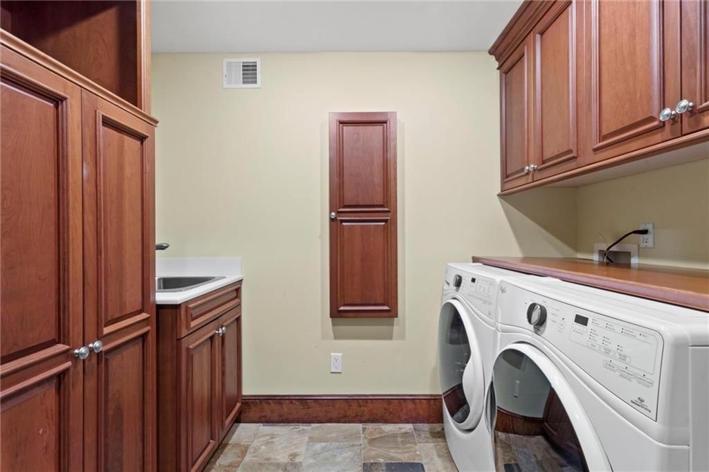 4930 Central Street — photo 21