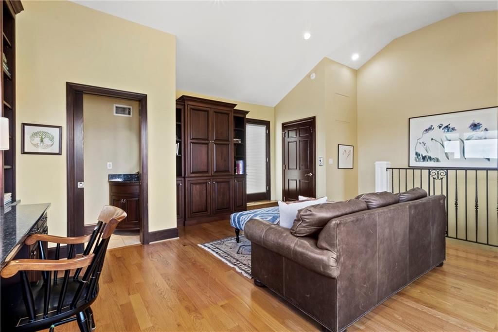 4930 Central Street — photo 23