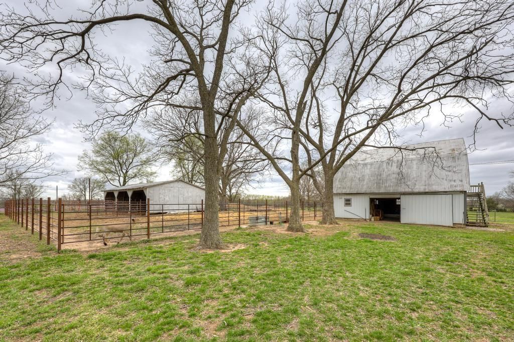 12296 S 1596 Pass — photo 59