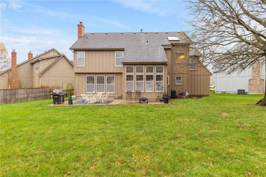 9906 W 124th Terrace — photo 34