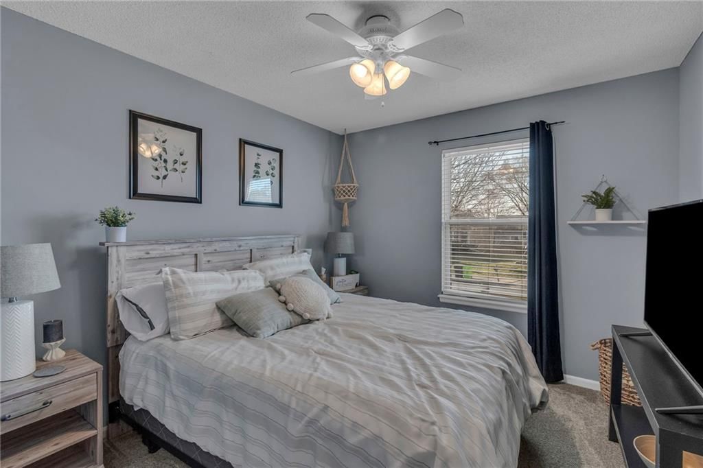213 NE Chateau Drive — photo 18