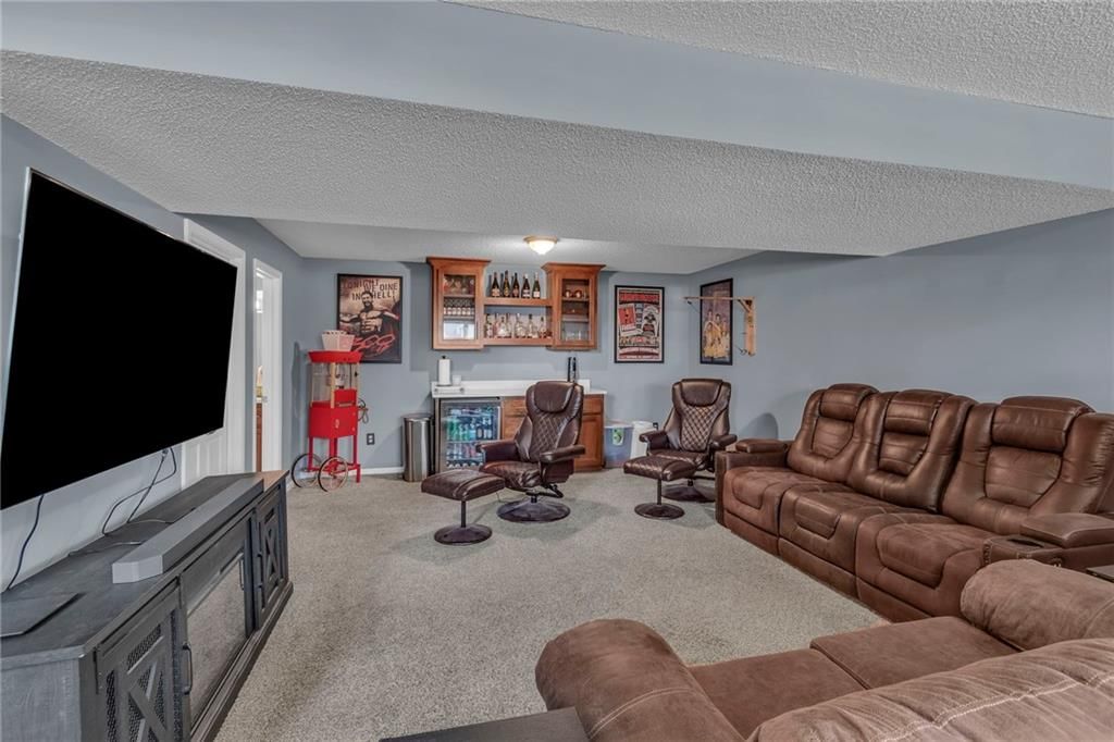213 NE Chateau Drive — photo 25
