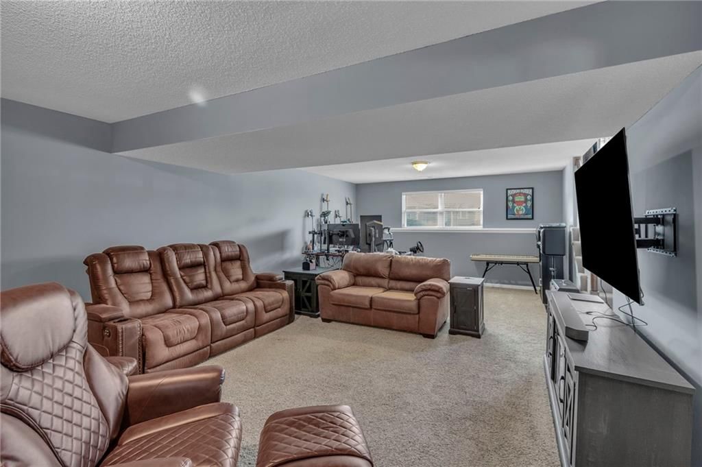 213 NE Chateau Drive — photo 26