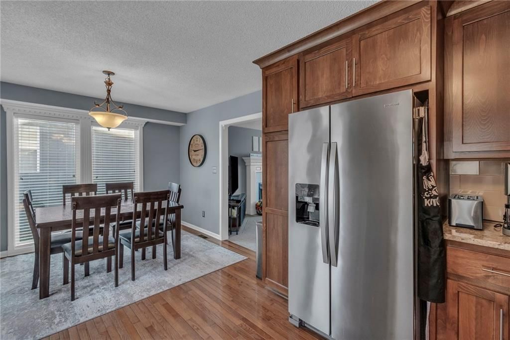 213 NE Chateau Drive — photo 10