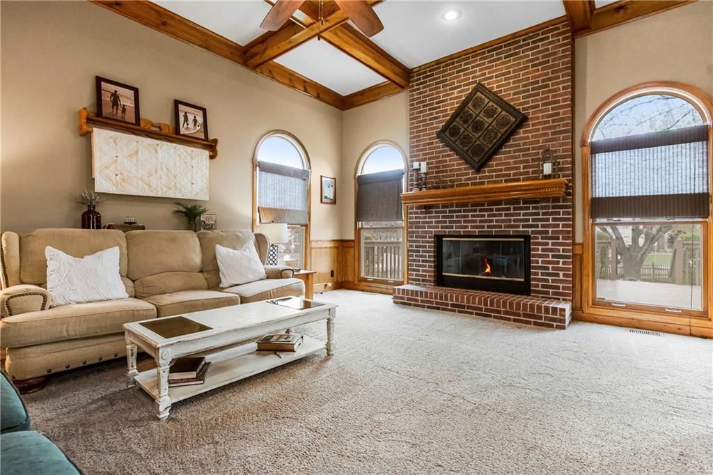1441 E Meadow Lane — photo 3