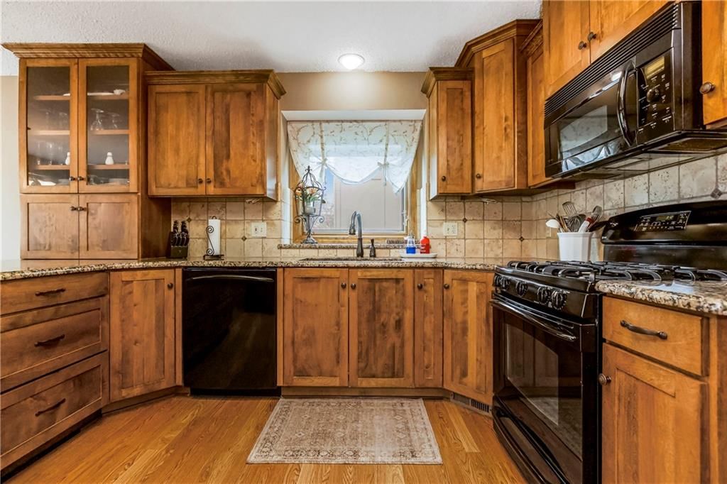 1441 E Meadow Lane — photo 9