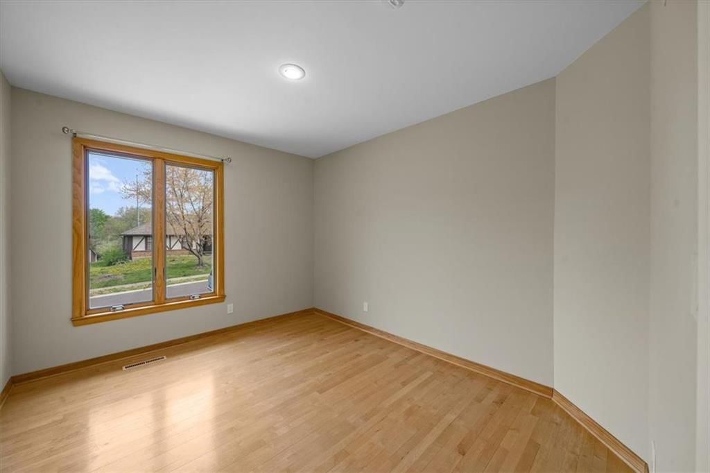 9614 W 83rd Terrace — photo 17