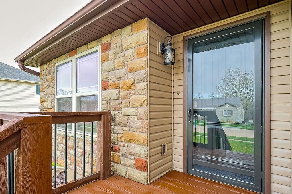 1203 S Arbor Street — photo 4