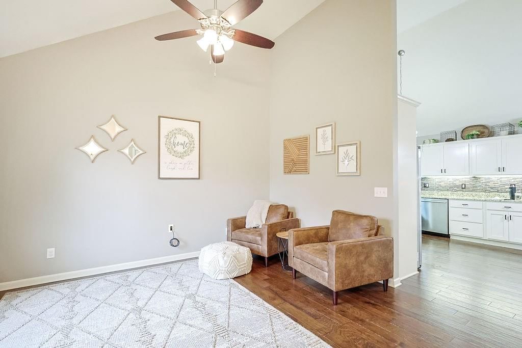 1203 S Arbor Street — photo 7