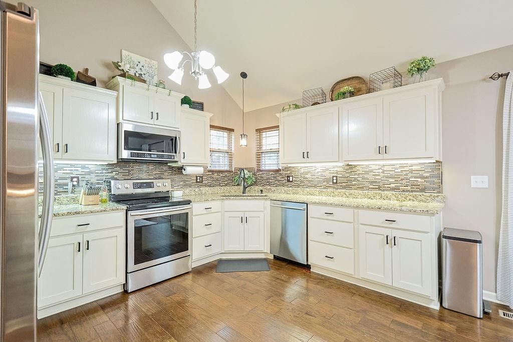 1203 S Arbor Street — photo 9