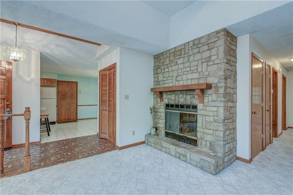 616 NE Thames Drive — photo 13