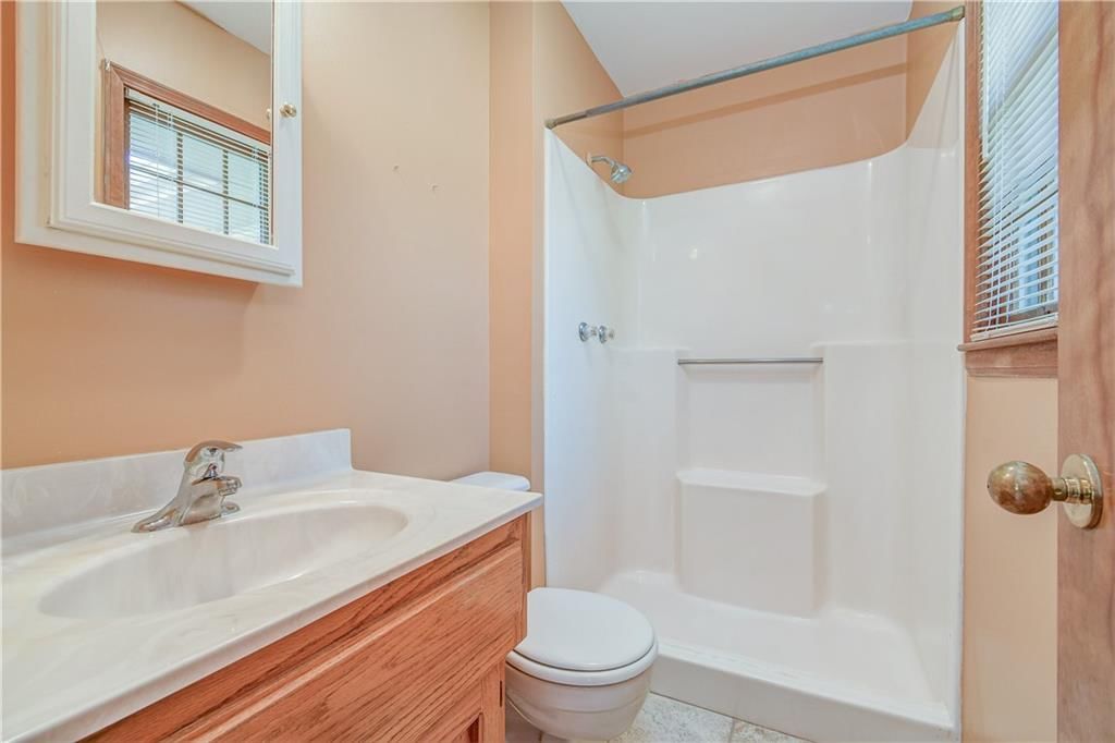 616 NE Thames Drive — photo 16