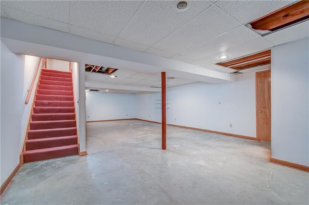 616 NE Thames Drive — photo 20
