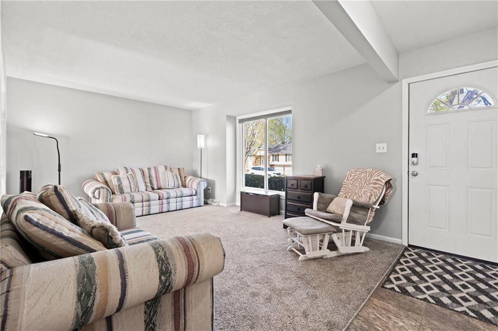 940 Dunwich Drive — photo 3