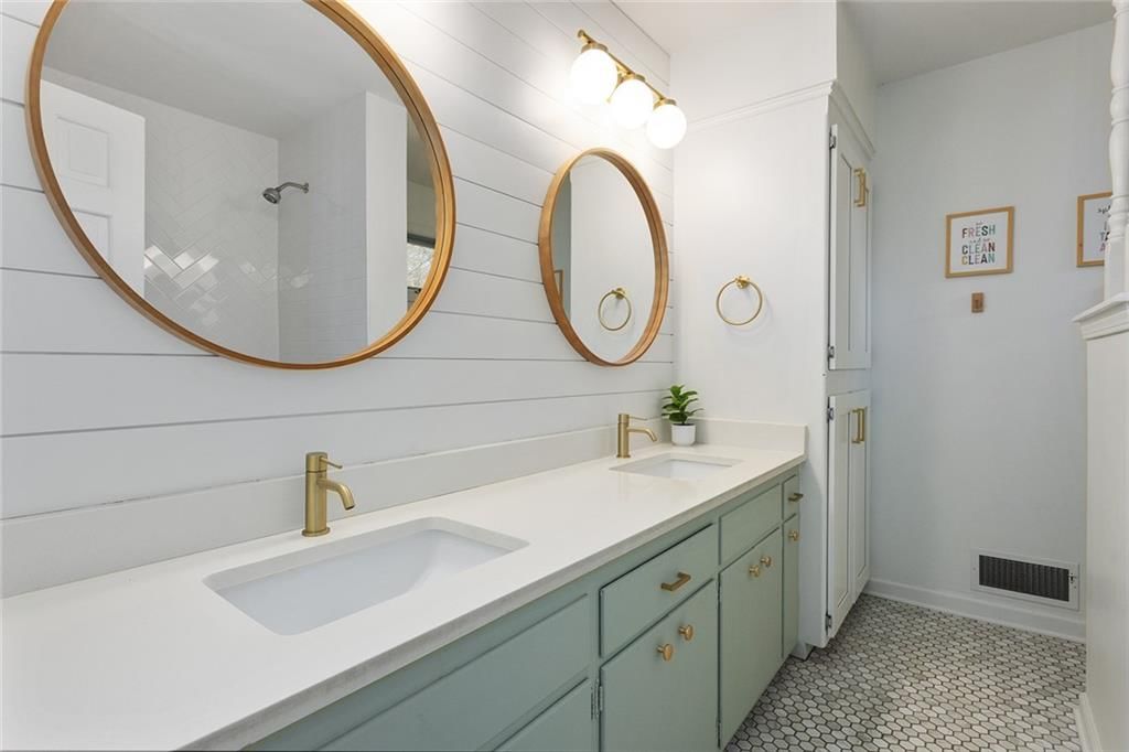 10909 Forest Avenue — photo 28