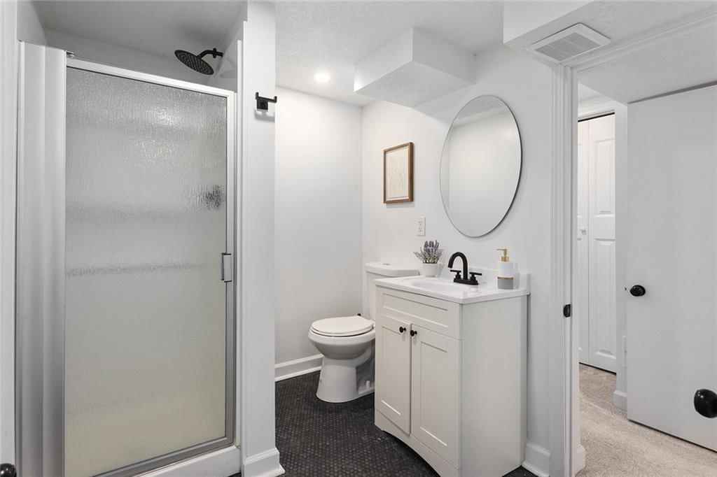 10909 Forest Avenue — photo 35