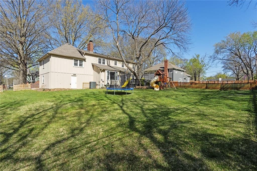 10909 Forest Avenue — photo 38