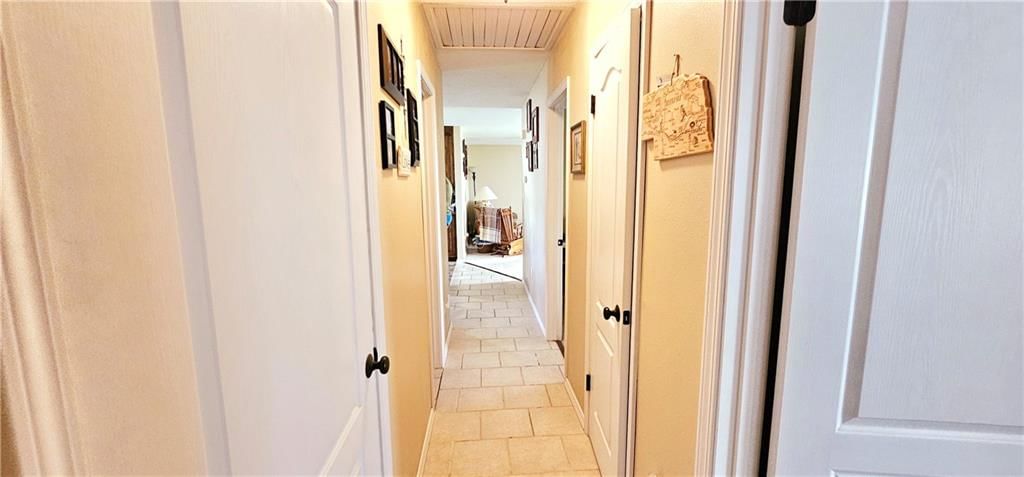 106 N Wood Street — photo 12