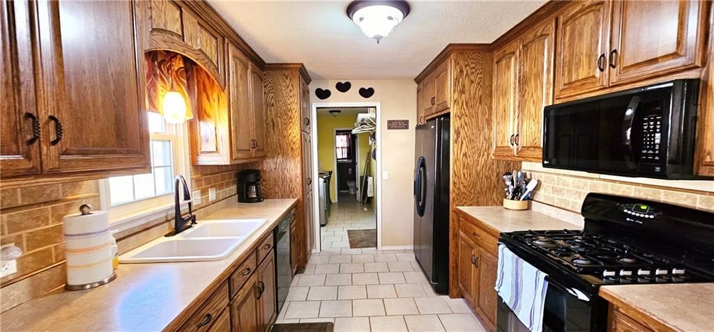 106 N Wood Street — photo 10