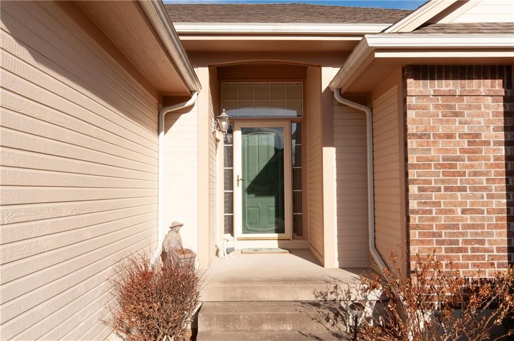 617 Meadowlark Drive — photo 3