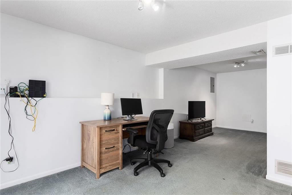 6900 T Gabbert Drive — photo 30