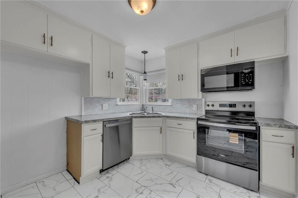 5136 Rosewood Drive — photo 9