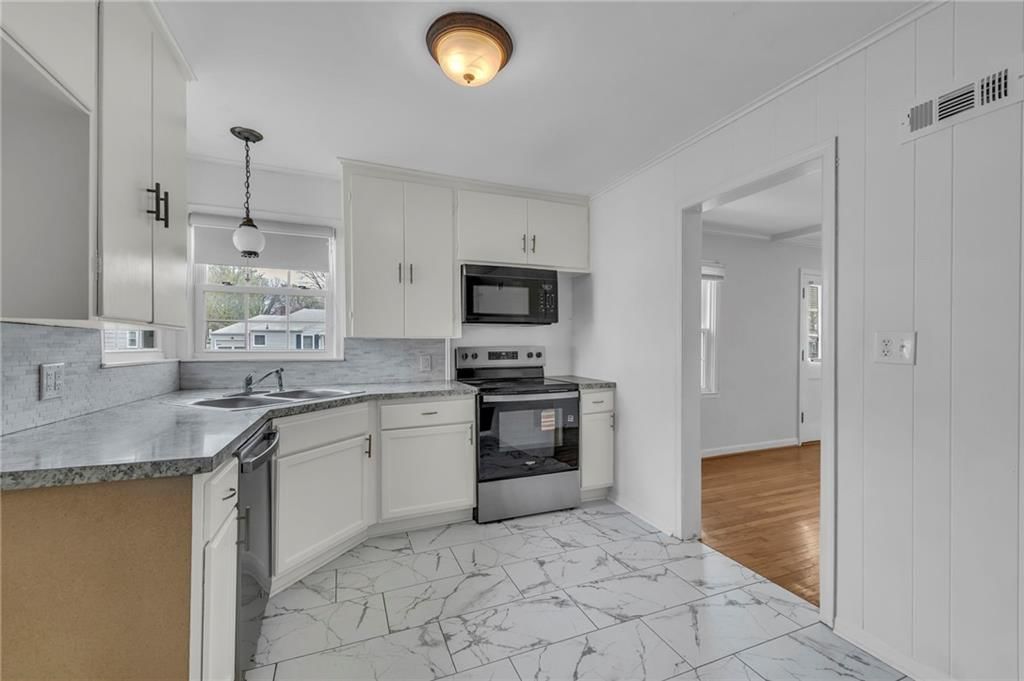 5136 Rosewood Drive — photo 10